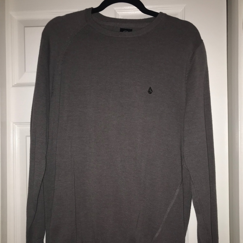 COPY - Volcom sweater, Barely worn, comfy. No stains.